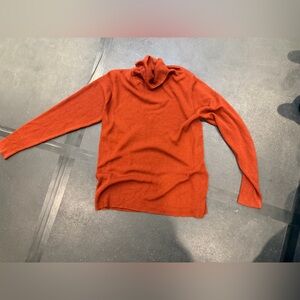 Women’s Red Turtleneck Sweater Large